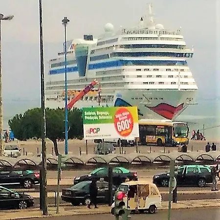 Апартаменты Alfama Very Well-connected